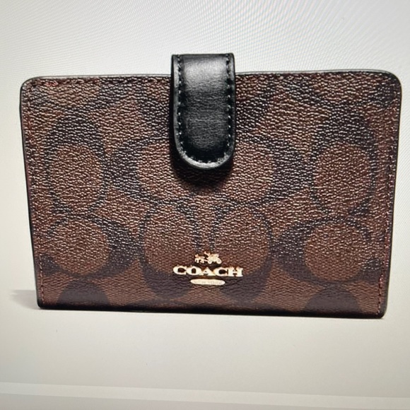 Wallet - Picture 1 of 5